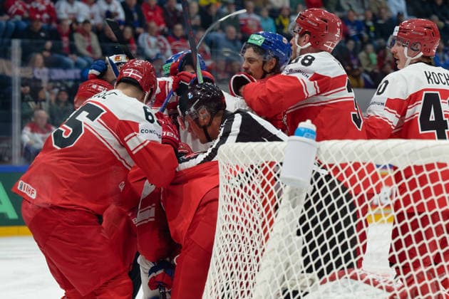 Fribourg, Switzerland - May 15 : Fight between Czechia Denmark during the 2026 IIHF Ice hockey, Eishockey World Championship, WM, Weltmeisterschaft match between Czechia and Denmark at Fribourg BCF Arena on May 15 , 2026 in Fribourg, Switzerland. Copyright: xGiuseppexVelletrix Sportspressphoto_SPR147279