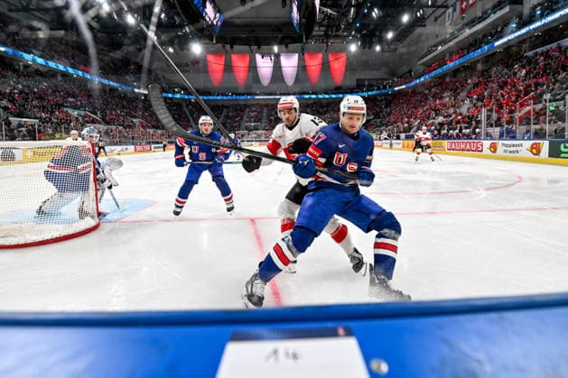 ZURICH, SWITZERLAND MAY 15 Will Borgen of United States and Nico Hischier of Switzerland in a battle along the boards during the 2026 IIHF Ice Hockey World Championship Switzerland game between USA and Switzerland at Swiss Life Arena on May 15, 2026 in Zurich, Zurich Zurich Swiss Life Arena Zurich Switzerland Copyright: xJustPictures.ch AndreaxBrancax jp-en-EuSpIm-JP7_ANB_US_Sui_15052026_2837
