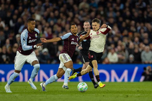 Football - FA Premier League - Aston Villa FC v Liverpool FC BIRMINGHAM, ENGLAND - Friday, May 15, 2026: Liverpool s Florian Wirtz is challenged by Aston Villa s Youri Tielemans (L) during the FA Premier League match between Aston Villa FC and Liverpool FC at Villa Park. (Photo by David Rawcliffe Propaganda) BIRMINGHAM Villa Park WEST MIDLANDS ENGLAND  Copyright: xDavidxRawcliffex P2026-05-15-Aston Villa_Liverpool-90