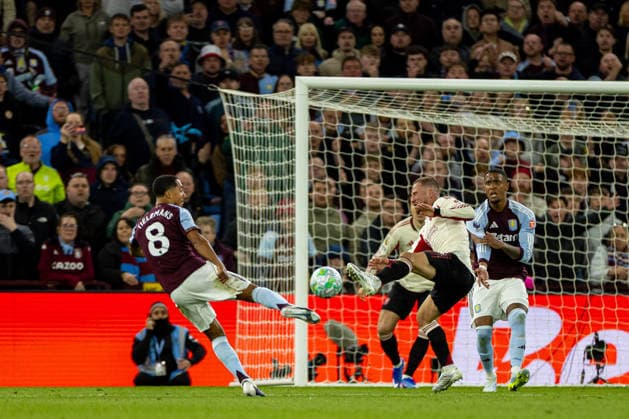 Football - FA Premier League - Aston Villa FC v Liverpool FC BIRMINGHAM, ENGLAND - Friday, May 15, 2026: Aston Villa s Youri Tielemans with an atttempt on goal during the FA Premier League match between Aston Villa FC and Liverpool FC at Villa Park. (Photo by David Rawcliffe Propaganda) BIRMINGHAM Villa Park WEST MIDLANDS ENGLAND  Copyright: xDavidxRawcliffex P2026-05-15-Aston Villa_Liverpool-91