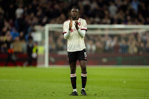 Football - FA Premier League - Aston Villa FC v Liverpool FC BIRMINGHAM, ENGLAND - Friday, May 15, 2026: Liverpool s Ibrahima KonatÃ applauds the travelling supporters after the FA Premier League match between Aston Villa FC and Liverpool FC at Villa Park. Aston Villa won 4-2. (Photo by David Rawcliffe Propaganda) BIRMINGHAM Villa Park WEST MIDLANDS ENGLAND  Copyright: xDavidxRawcliffex P2026-05-15-Aston Villa_Liverpool-121