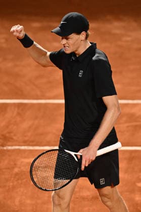 IPA84732571 - Jannik Sinner of Italy against Daniil Medvedev during the Internazionali BNL d Italia Day Eleven at Foro Italico on May 15, 2026 in Rome, Italy.  Copyright: xDomenicoxCippitelli IPAxSportx xx 84732571