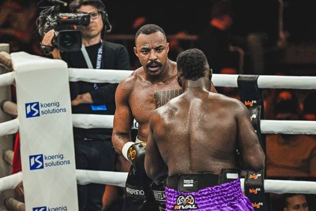 At the Ringside Zone - Night of the Heavyweights in the SAP Arena Mannheim, Nelvie Tiafack met Mateus Munhoz The photo gallery shows intense scenes of the heavyweight duel, tough exchanges and emotional moments of a top-class boxing evening in front of thousands of spectators Ringside, 15 05 2026, Mannheim, SAP Arena Copyright: xspeedshotx