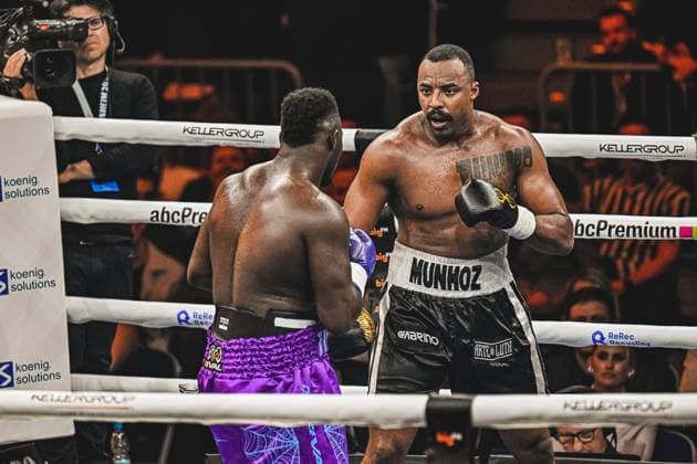 At the Ringside Zone - Night of the Heavyweights in the SAP Arena Mannheim, Nelvie Tiafack met Mateus Munhoz The photo gallery shows intense scenes of the heavyweight duel, tough exchanges and emotional moments of a top-class boxing evening in front of thousands of spectators Ringside, 15 05 2026, Mannheim, SAP Arena Copyright: xspeedshotx