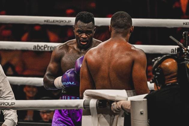 At the Ringside Zone - Night of the Heavyweights in the SAP Arena Mannheim, Nelvie Tiafack met Mateus Munhoz The photo gallery shows intense scenes of the heavyweight duel, tough exchanges and emotional moments of a top-class boxing evening in front of thousands of spectators Ringside, 15 05 2026, Mannheim, SAP Arena Copyright: xspeedshotx