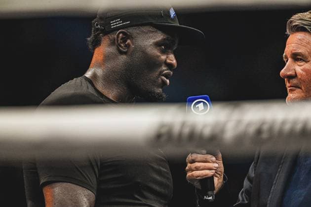 At the Ringside Zone - Night of the Heavyweights in the SAP Arena Mannheim, Nelvie Tiafack met Mateus Munhoz The photo gallery shows intense scenes of the heavyweight duel, tough exchanges and emotional moments of a top-class boxing evening in front of thousands of spectators Ringside, 15 05 2026, Mannheim, SAP Arena Copyright: xspeedshotx