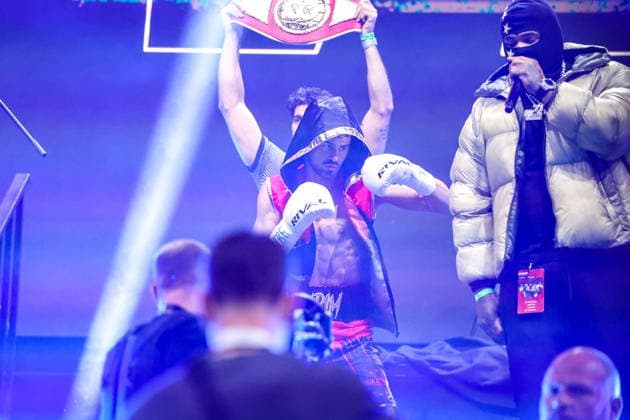 Devrim Gökduman entering the ring Devrim Gökduman vs Franklyn Dwomoh at Ringside Series 2026 Night of Heavyweights on 15 05 26 at SAP Arena, Mannheim xamx Photo Alfio Marino Copyright: