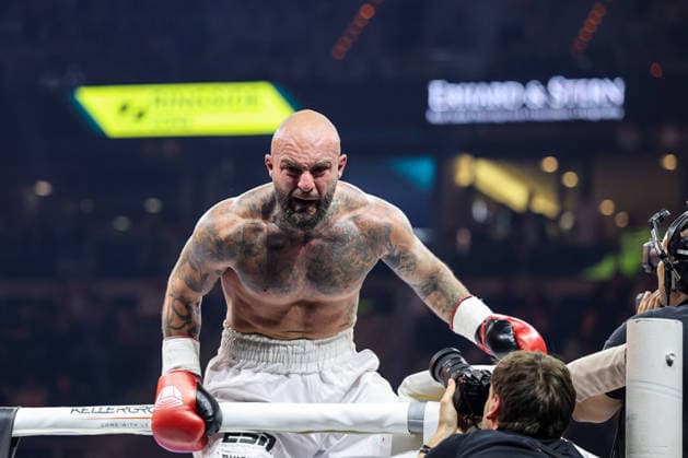 Joy at Edmon Avagyan after his victory Edmon RInglife Avagyan vs Patrick Fiala at the Ringside Series 2026 Night of Heavyweights on 15 05 26 in SAP Arena, Mannheim xamx Photo Alfio Marino Copyright: