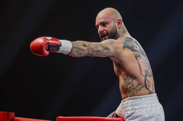 Joy at Edmon Avagyan after his victory Edmon RInglife Avagyan vs Patrick Fiala at the Ringside Series 2026 Night of Heavyweights on 15 05 26 in SAP Arena, Mannheim xamx Photo Alfio Marino Copyright: