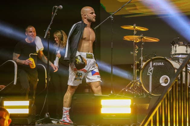 Patrick Fiala entering Edmon RInglife Avagyan vs Patrick Fiala at Ringside Series 2026 Night of Heavyweights on 15 05 26 at SAP Arena, Mannheim xamx Photo Alfio Marino Copyright: