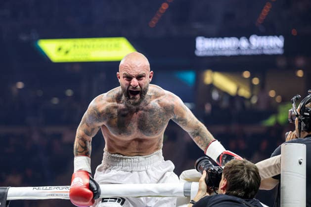Joy at Edmon Avagyan after his victory Edmon RInglife Avagyan vs Patrick Fiala at the Ringside Series 2026 Night of Heavyweights on 15 05 26 in SAP Arena, Mannheim xamx Photo Alfio Marino Copyright: