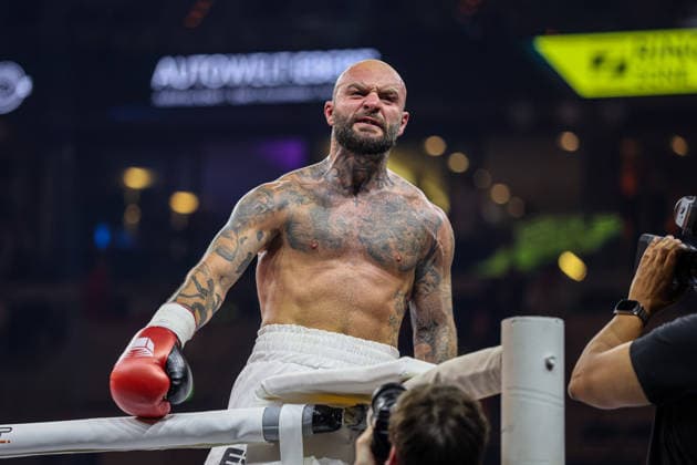 Joy at Edmon Avagyan after his victory Edmon RInglife Avagyan vs Patrick Fiala at the Ringside Series 2026 Night of Heavyweights on 15 05 26 in SAP Arena, Mannheim xamx Photo Alfio Marino Copyright: