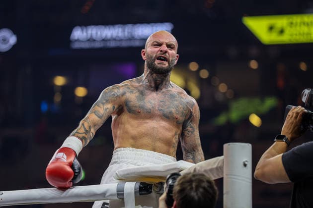 Joy at Edmon Avagyan after his victory Edmon RInglife Avagyan vs Patrick Fiala at the Ringside Series 2026 Night of Heavyweights on 15 05 26 in SAP Arena, Mannheim xamx Photo Alfio Marino Copyright: