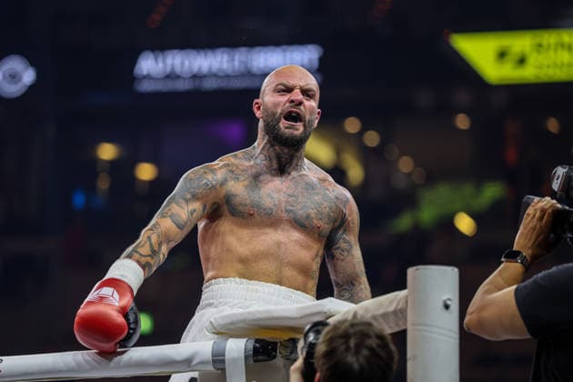 Joy at Edmon Avagyan after his victory Edmon RInglife Avagyan vs Patrick Fiala at the Ringside Series 2026 Night of Heavyweights on 15 05 26 in SAP Arena, Mannheim xamx Photo Alfio Marino Copyright: