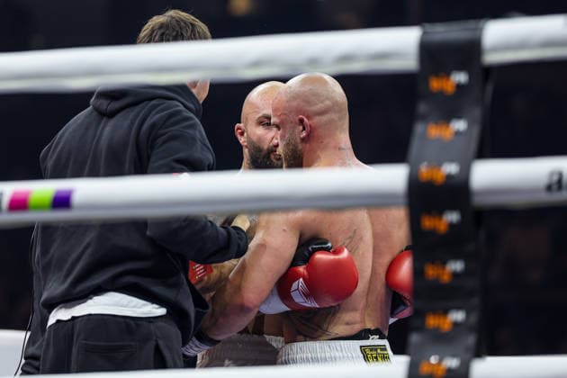 Joy at Edmon Avagyan after his victory Edmon RInglife Avagyan vs Patrick Fiala at the Ringside Series 2026 Night of Heavyweights on 15 05 26 in SAP Arena, Mannheim xamx Photo Alfio Marino Copyright: