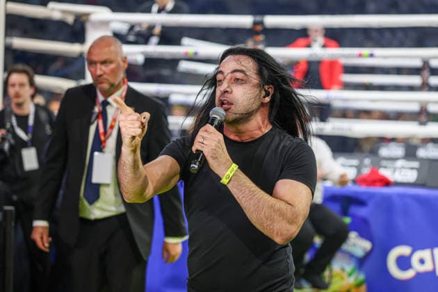 Bülent Ceylan with his rock show Diktatürk at the Ringside Series 2026 Night of Heavyweights on 15 05 26 in SAP Arena, Mannheim xamx Photo Alfio Marino Copyright: