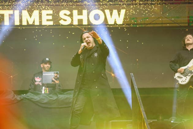 Bülent Ceylan with his rock show Diktatürk at the Ringside Series 2026 Night of Heavyweights on 15 05 26 in SAP Arena, Mannheim xamx Photo Alfio Marino Copyright: