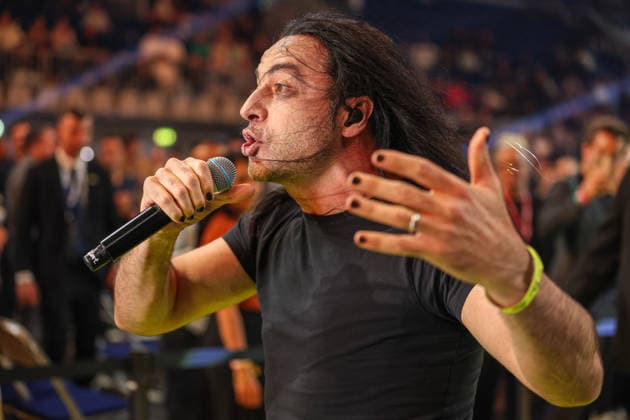 Bülent Ceylan with his rock show Diktatürk at the Ringside Series 2026 Night of Heavyweights on 15 05 26 in SAP Arena, Mannheim xamx Photo Alfio Marino Copyright: