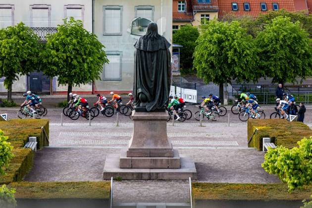 15 05 2026, GER, road bike, men women juniors, season 2025, 26 TMP Jugentour Kleine Friedensfahrt, 1 stage circuit race Residenzstadt Gotha On 3 competition days from 15 05 17 05 2026, almost 350 athletes from 7 countries competed in the categories Everyman, Beginner, U15m, U17w and U17m at the start of the 25th edition of the TMP Jugentour Kleine Friedensfahrt 2025 In addition to the individual time trial, there are 3 other stages to be completed in the Gotha district, organized by RSC Waltershausen Gotha e V Stage 1 was a circuit in Gotha, with the U15m having to complete 16.8km, the U17w 25.2km and the U17m 31.5km 99867 Gotha Schloss Friedenstein Historisc Thüringen Germany