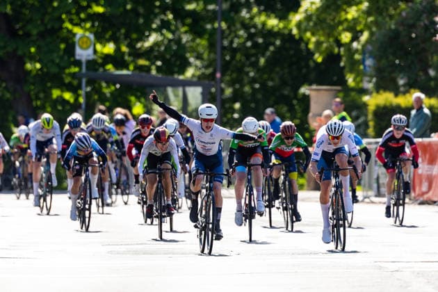 15 05 2026, GER, Road bike, Men Women Juniors, Season 2025, 26 TMP Jugentour Kleine Friedensfahrt, 1 stage circuit race Residenzstadt Gotha Igor Kedziora wins ahead of his teammate Oliver Kujawa after cheering too early before the finish line On 3 competition days from 15 05 17 05 2026, almost 350 athletes from 7 countries competed in the categories Everyman, Beginner, U15m, U17w and U17m at the start of the 25th edition of the TMP Jugentour Kleine Friedensfahrt 2025 In addition to the individual time trial, 3 further stages had to be completed in the Gotha district, organized by RSC Waltershausen Gotha e V Stage 1 was a circular route in Gotha, with the U15m having to complete 16.8km, the U17w 25.2km and the U17m 31.5km 99867 Gotha Schloss Friedenstein Historisc Thüringen Germany
