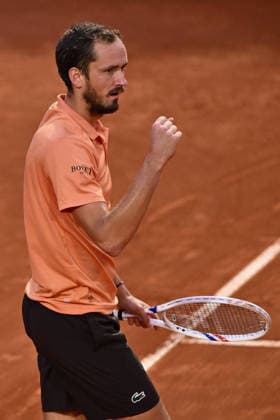 TENNIS - Internazionali di Tennis - Internazionali BNL d Italia Photo by IPA ABACAPRESS.COM84732567 - Daniil Medvedev against Jannik Sinner of Italy during the Internazionali BNL d Italia Day Eleven at Foro Italico on May 15, 2026 in Rome, Italy. Rome Italy  Copyright: xIPAxSport ABACAx