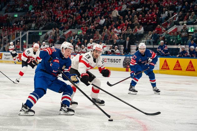 ZURICH, ZURICH - MAY 15: Max Plante of USA battles with Nico Hischier of Switzerland during the 2026 IIHF World Championship, WM, Weltmeisterschaft Group A match between Switzerland and USA at Swiss Life Arena on May 15, 2026 in Zurich, Zurich, Switzerland. Copyright: xLivioxBaeriswylx xSPPx Sportspressphoto_SPR147422