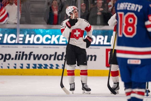 ZURICH, ZURICH - MAY 15: Tim Berni of Switzerland following the 2026 IIHF World Championship, WM, Weltmeisterschaft Group A match between Switzerland and USA at Swiss Life Arena on May 15, 2026 in Zurich, Zurich, Switzerland. Copyright: xLivioxBaeriswylx xSPPx Sportspressphoto_SPR147449