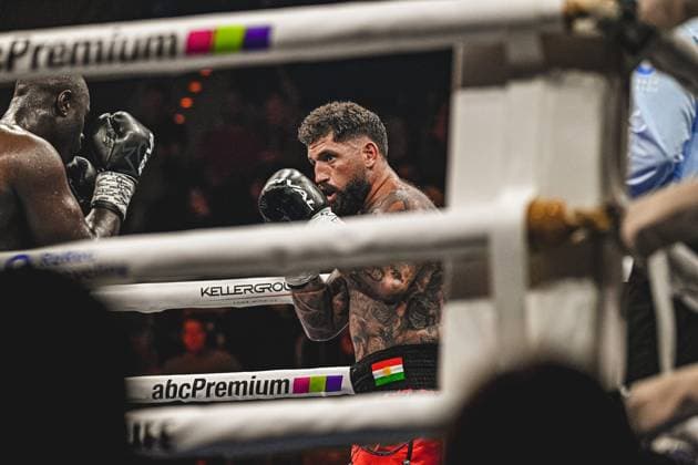 120 Unknown in an intense exchange of blows in the boxing ring of the SAP Arena Ringside, 15 05 2026, Mannheim, SAP Arena Copyright: xspeedshotx