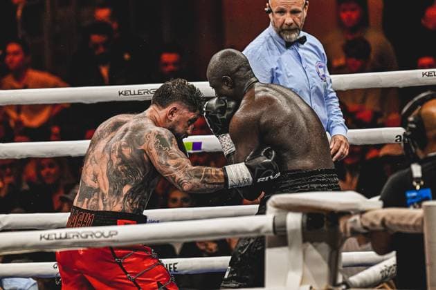 Intense exchange of blows between Senad Gashi 120, VIP and Peter Kadiru 129, VIP at the Ringside event Night of the Heavyweights on 15 05 2026 in the SAP Arena Mannheim The two boxers deliver a fierce fight in the ring under observation of the referee Ringside, 15 05 2026, Mannheim, SAP Arena Copyright: xspeedshotx