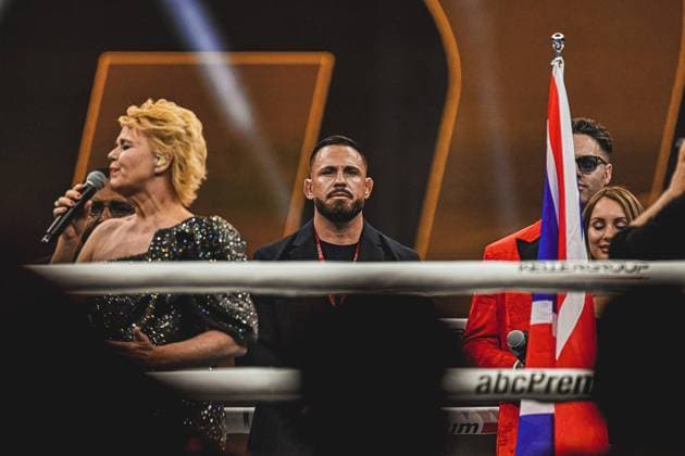 Florian Winter 157 VIP watches the spectacular fightcard in the SAP Arena Ringside, 15 05 2026, Mannheim, SAP Arena Copyright: xspeedshotx