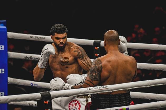 Emanuel Odiase 903 VIP in an intense exchange of blows in the boxing ring of the SAP Arena Ringside, 15 05 2026, Mannheim, SAP Arena Copyright: xspeedshotx