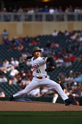 May 15th, 2026: Minnesota Twins starting pitcher Joe Ryan (41) pitches in the first inning during a MLB, Baseball Herren, USA Baseball game between the Milwaukee Brewers and the Minnesota Twins at Target Field in Minneapolis, Minnesota. CSM Minneapolis USA - ZUMAc04_ 20260515_zma_c04_021 Copyright: xStevenxGarciax