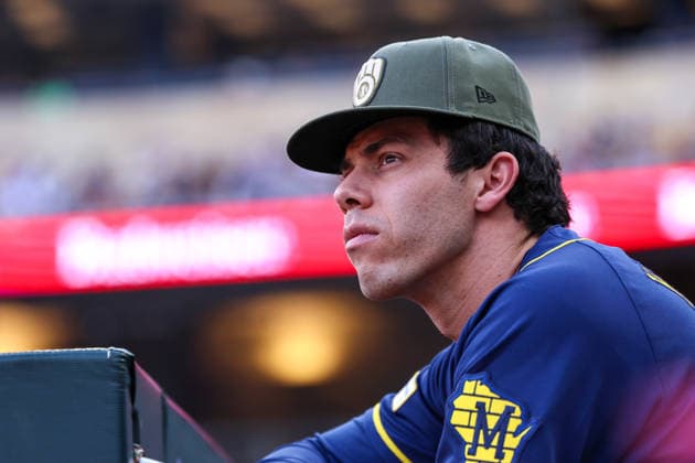 May 15th, 2026: Milwaukee Brewers outfielder Christian Yelich (22) looks on from the dugout during a MLB, Baseball Herren, USA Baseball game between the Milwaukee Brewers and the Minnesota Twins at Target Field in Minneapolis, Minnesota. CSM Minneapolis USA - ZUMAc04_ 20260515_zma_c04_029 Copyright: xStevenxGarciax