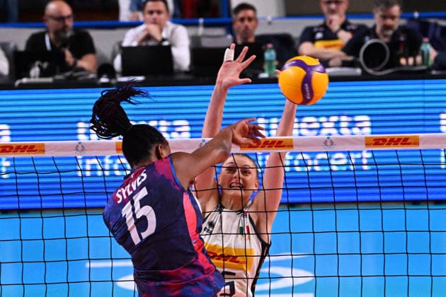 VOLLEY - Amichevole - BPER Test Match - Italy Women vs France Women Photo by IPA ABACAPRESS.COM84737344 - Sylves ( France ) and anfredini Linda ( Italia ) Novara Italy  Copyright: xIPAxSport ABACAx