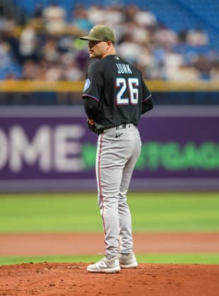 May 15, 2026, U.S.: Miami Marlins pitcher JANSON JUNK (26) on the mound during his start against the Tampa Bay Rays. The Tampa Bay Rays hosted the Miami Marlins at Tropicana Field in St. Petersburg, FL. MLB, Baseball Herren, USA 2026: Miami Marlins At Tampa Bay Rays  - ZUMAm299 20260515_znp_m299_012 Copyright: xTaylorxMcFeex