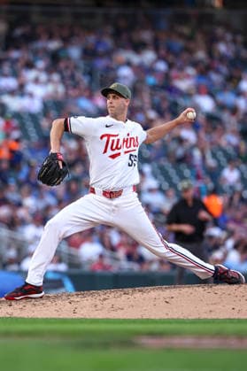 May 15th, 2026: Minnesota Twins pitcher Taylor Rogers (55) pitches in the seventh inning during a MLB, Baseball Herren, USA Baseball game between the Milwaukee Brewers and the Minnesota Twins at Target Field in Minneapolis, Minnesota. CSM Minneapolis USA - ZUMAc04_ 20260515_zma_c04_042 Copyright: xStevenxGarciax