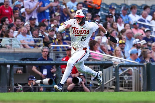 May 15th, 2026: Minnesota Twins second baseman Luke Keaschall (15) runs to score on a RBI double hit by Minnesota Twins third baseman Royce Lewis (23)(not pictured) in the seventh inning during a MLB, Baseball Herren, USA Baseball game between the Milwaukee Brewers and the Minnesota Twins at Target Field in Minneapolis, Minnesota. CSM Minneapolis USA - ZUMAc04_ 20260515_zma_c04_045 Copyright: xStevenxGarciax