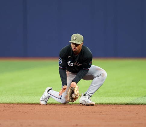 May 15, 2026, U.S.: Miami Marlins second baseman XAVIER EDWARDS (9) fields a ground ball against the Miami Marlins. The Tampa Bay Rays hosted the Miami Marlins at Tropicana Field in St. Petersburg, FL. U.S. - ZUMAm299 20260515_znp_m299_018 Copyright: xTaylorxMcFeex