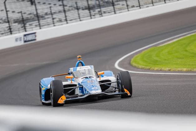 May 15, 2026, Speedway, Indiana, USA: NOLAN SIEGEL, driver of the No. 6 Chevrolet for Arrow McLaren, drives out of Turn 1 during Fast Friday of the 110th Indianapolis 500 at Indianapolis Motor Speedway. IndyCar, Indy Car, IRL, USA 2026: Indy 500 Fast Friday Practice  - ZUMAw173 20260515_zsp_w173_011 Copyright: xLukexWelshx