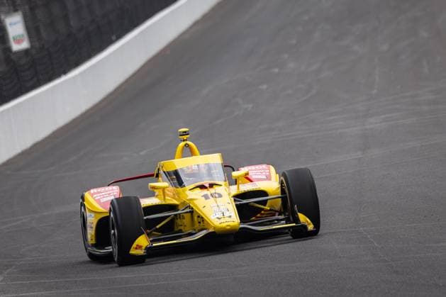May 15, 2026, Speedway, Indiana, USA: ALEX PALOU, driver of the No. 10 Honda for Chip Ganassi Racing, drives into Turn 1 during Fast Friday of the 110th Indianapolis 500 at Indianapolis Motor Speedway. Speedway USA - ZUMAw173 20260515_zsp_w173_017 Copyright: xLukexWelshx