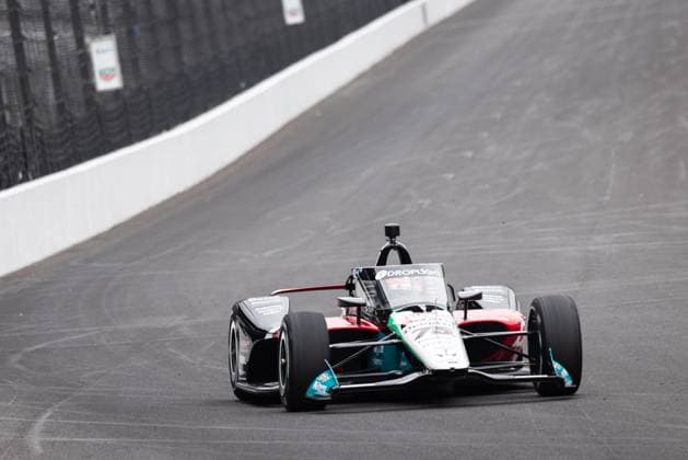 May 15, 2026, Speedway, Indiana, USA: TAKUMA SATO, driver of the No. 75 Honda for Rahal Letterman Lanigan Racing, drives into Turn 1 during Fast Friday of the 110th Indianapolis 500 at Indianapolis Motor Speedway. Speedway USA - ZUMAw173 20260515_zsp_w173_018 Copyright: xLukexWelshx
