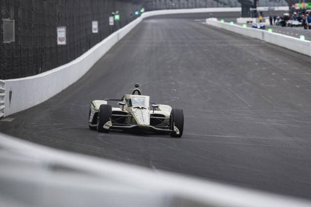 May 15, 2026, Speedway, Indiana, USA: FELIX ROSENQVIST, driver of the No. 60 Honda for Meyer Shank Racing w Curb Agajanian, drives into Turn 1 during Fast Friday of the 110th Indianapolis 500 at Indianapolis Motor Speedway. IndyCar, Indy Car, IRL, USA 2026: Indy 500 Fast Friday Practice  - ZUMAw173 20260515_zsp_w173_042 Copyright: xLukexWelshx