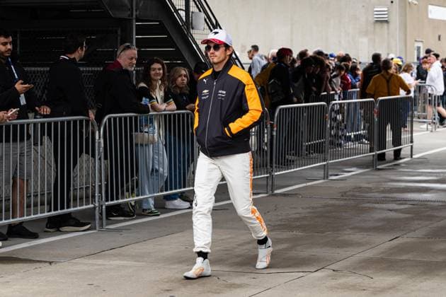 May 15, 2026, Speedway, Indiana, USA: CHRISTIAN LUNDGAARD, driver of the No. 7 Chevrolet for Arrow McLaren, walks through Gasoline Alley during Fast Friday of the 110th Indianapolis 500 at Indianapolis Motor Speedway. IndyCar, Indy Car, IRL, USA 2026: Indy 500 Fast Friday Practice  - ZUMAw173 20260515_zsp_w173_056 Copyright: xLukexWelshx