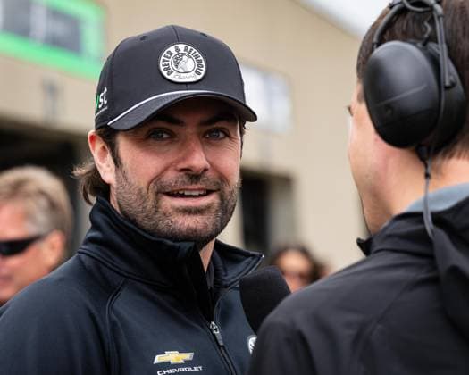 May 15, 2026, Speedway, Indiana, USA: JACK HARVEY, driver of the No. 24 Chevrolet for Dreyer & Reinbold Racing, talks to the Indianapolis Motor Speedway media during Fast Friday of the 110th Indianapolis 500 at Indianapolis Motor Speedway. IndyCar, Indy Car, IRL, USA 2026: Indy 500 Fast Friday Practice  - ZUMAw173 20260515_zsp_w173_061 Copyright: xLukexWelshx