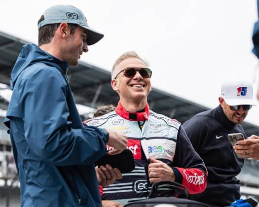 May 15, 2026, Speedway, Indiana, USA: ED CARPENTER, driver of the No. 33 Chevrolet for Ed Carpenter Racing (center) talks to ALEXANDER ROSSI, driver of the No. 20 Chevrolet for Ed Carpenter Racing (left) during Fast Friday of the 110th Indianapolis 500 at Indianapolis Motor Speedway. Speedway USA - ZUMAw173 20260515_zsp_w173_053 Copyright: xLukexWelshx