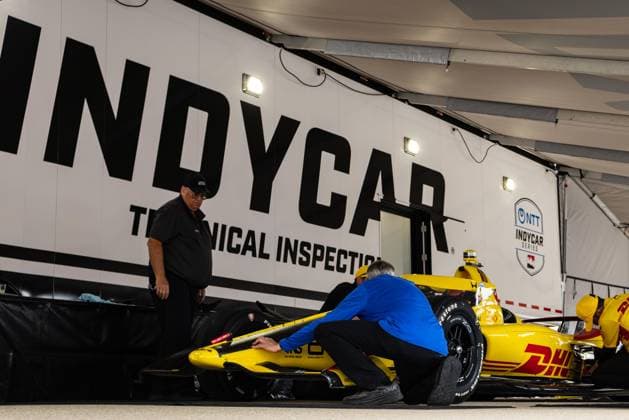 May 15, 2026, Speedway, Indiana, USA: IndyCar, Indy Car, IRL, USA staff inspect the car of ALEX PALOU, driver of the No. 10 Honda for Chip Ganassi Racing, during Fast Friday of the 110th Indianapolis 500 at Indianapolis Motor Speedway. Speedway USA - ZUMAw173 20260515_zsp_w173_062 Copyright: xLukexWelshx