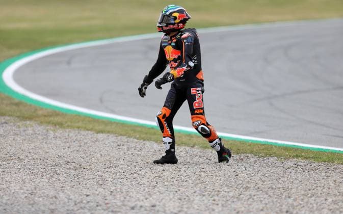 May 15, 2026, Sabadell, Barcelona, Spain: Montmelo Spain May 15, 2026 Brad Binder (33 ZAF KTM) looks during race at the MotoGP Catalonia Grand Prix 2025 in Montmelo Spain on 15 September 2026 Sabadell Spain - ZUMAu50_ 20260515_zsp_u50_021 Copyright: xXavixUrgelesx