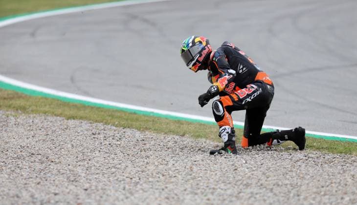 May 15, 2026, Sabadell, Barcelona, Spain: Montmelo Spain May 15, 2026 Brad Binder (33 ZAF KTM) falls off his motorcycle during race at the MotoGP Catalonia Grand Prix 2025 in Montmelo Spain on 15 September 2026 MotoGP 2026: Catalonia Grand Prix  - ZUMAu50_ 20260515_zsp_u50_030 Copyright: xXavixUrgelesx