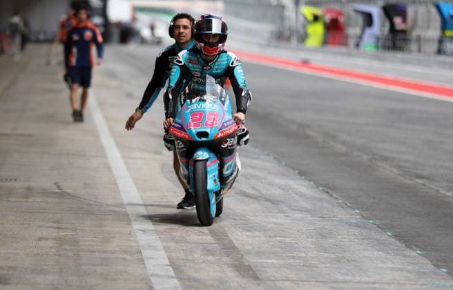 May 15, 2026, Sabadell, Barcelona, Spain: Montmelo Spain May 15, 2026 Maximo Quiles (28 ESP Aspar Team Moto3) during race at the MotoGP Catalonia Grand Prix 2025 in Montmelo Spain on 15 September 2026 MotoGP 2026: Catalonia Grand Prix  - ZUMAu50_ 20260515_zsp_u50_052 Copyright: xXavixUrgelesx