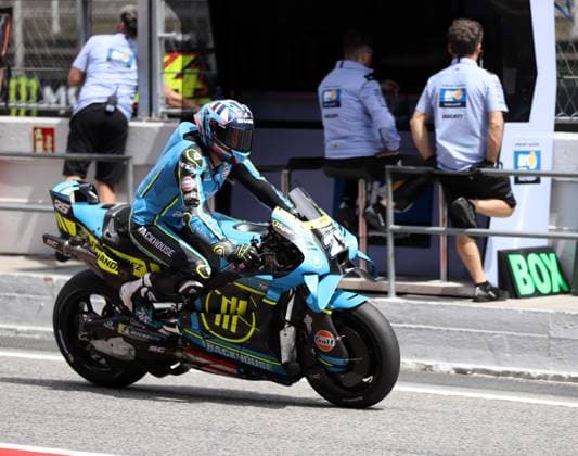 May 15, 2026, Sabadell, Barcelona, Spain: Montmelo Spain May 15, 2026 Raul Fernandez (25 ESP Trackhouse ) during race at the MotoGP Catalonia Grand Prix 2025 in Montmelo Spain on 15 September 2026 MotoGP 2026: Catalonia Grand Prix  - ZUMAu50_ 20260515_zsp_u50_049 Copyright: xXavixUrgelesx